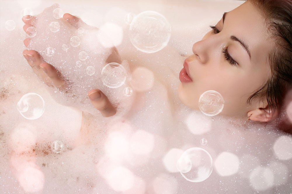 Как принимать омолаживающие ванны для красоты покровов?