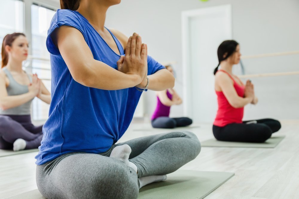 Йога для начинающих: простые упражнения