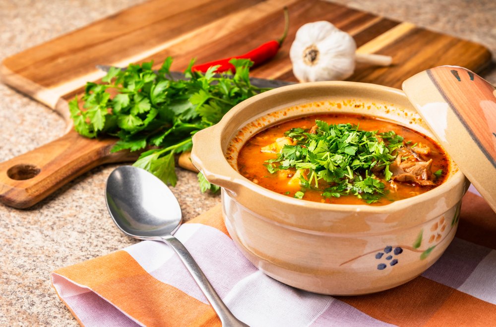 Вкусный и ароматный суп харчо из копченого мяса