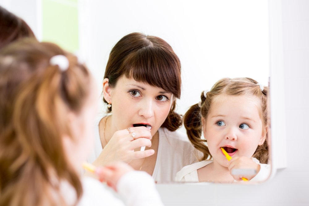 Зачем чистить зубы у детей?