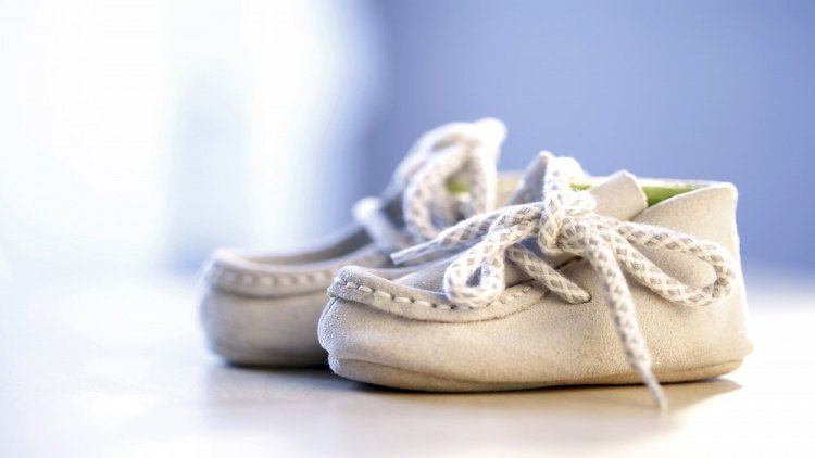 Лучшие бренды детской обуви для первых шагов