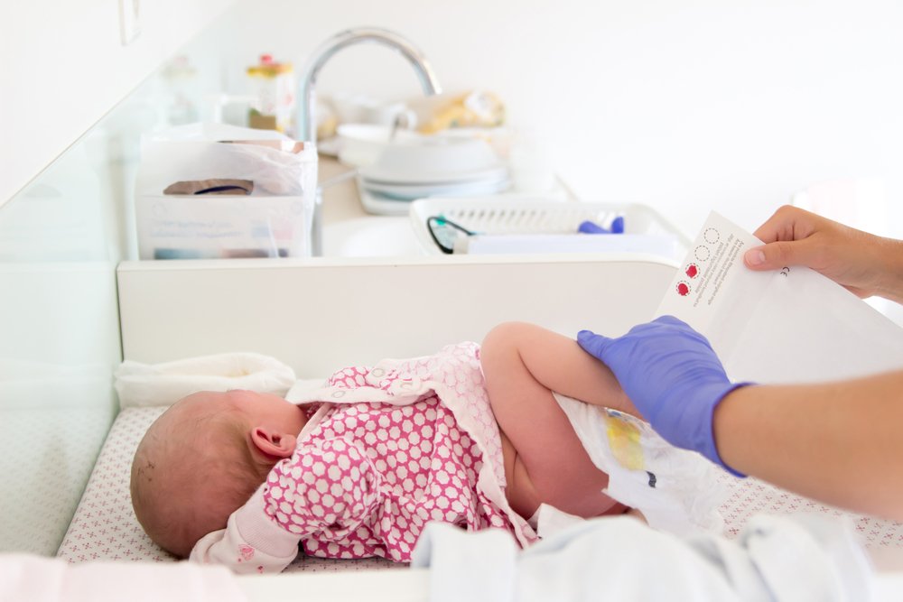 Скрининги новорожденных: «пяточный тест»