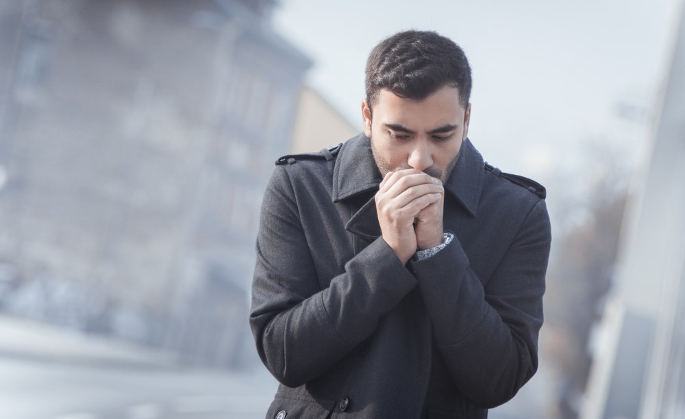 Причины насморка: вирусы, пыль, холод
