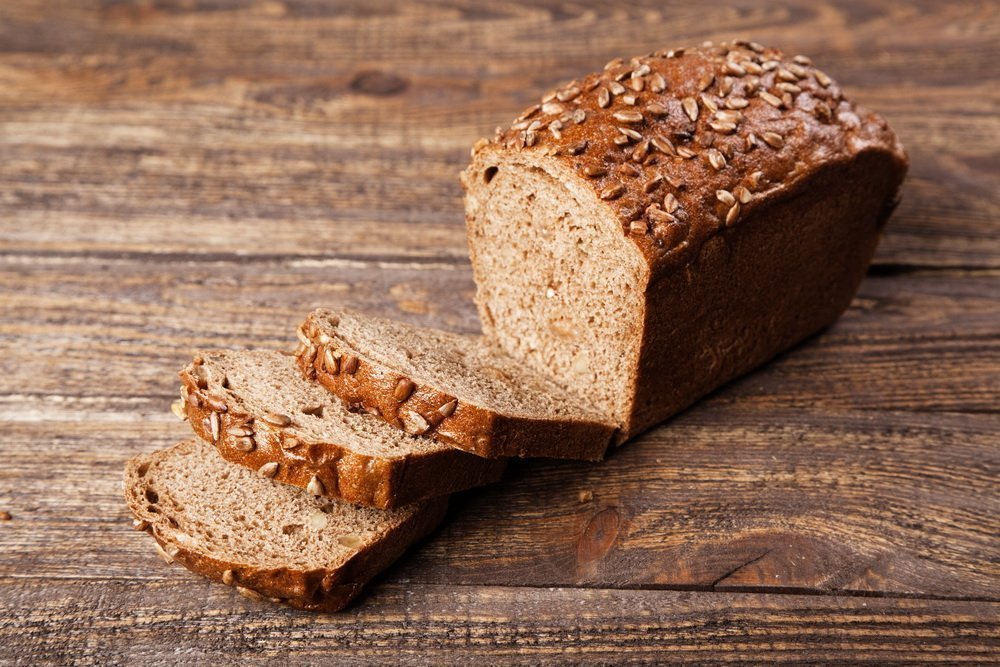 Миф 7: От черного хлеба не поправляются, поскольку он содержит клетчатку