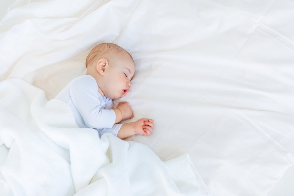 Факт шестой: спать всю ночь для детей не нормально
