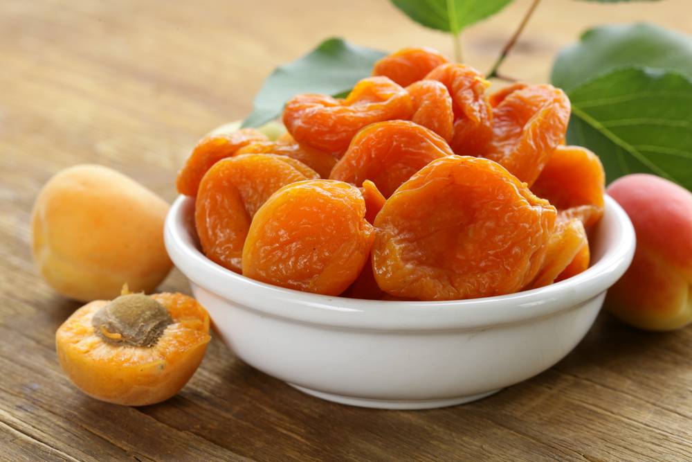 Курага и абрикосы — неизменный элемент питания при проблемах с кишечником