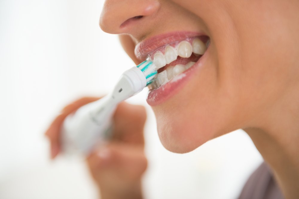 Основа профилактики кариеса — чистка зубов