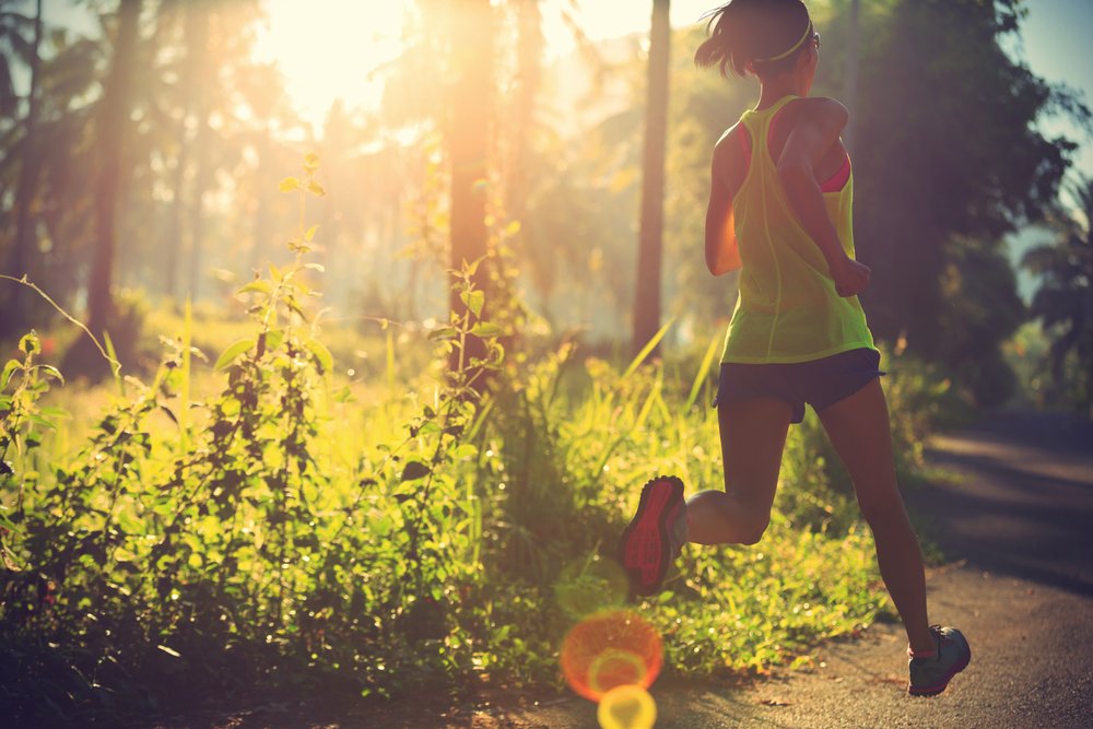 Польза утренних пробежек как эффективной физической нагрузки