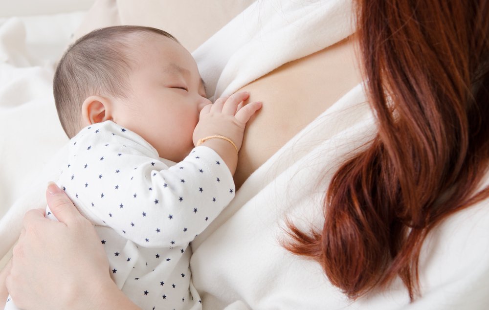 Как проверить, правильно ли малыш приложен к груди?