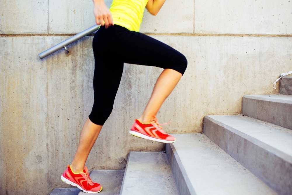 Правила ходьбы по лестнице для снижения лишнего веса