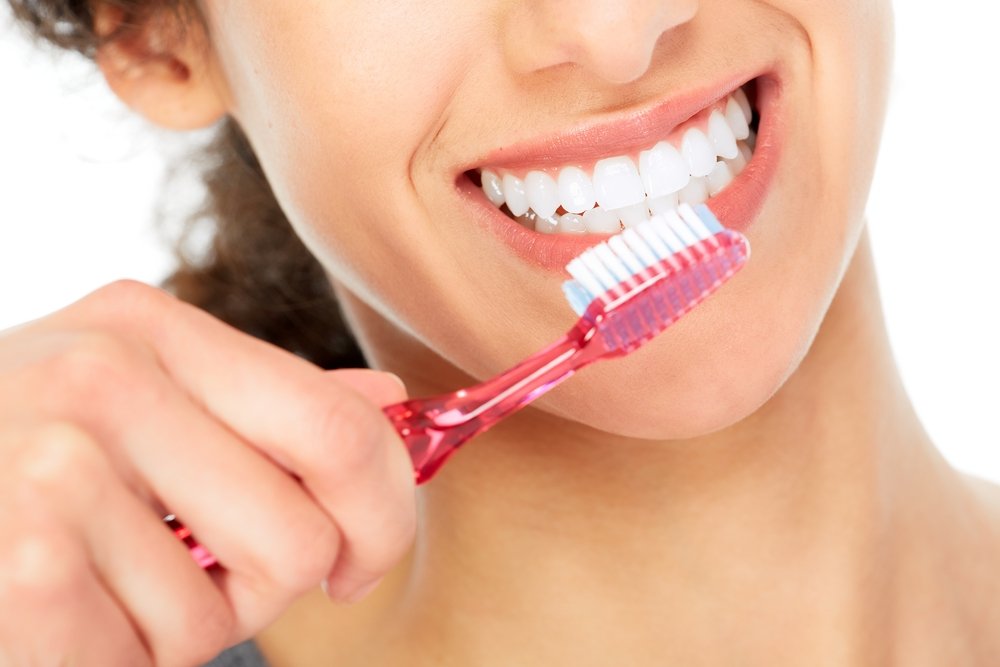 Как чистить зубы при воспалении десен?