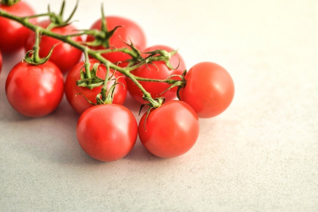 Как правильно есть томаты во время похудения?