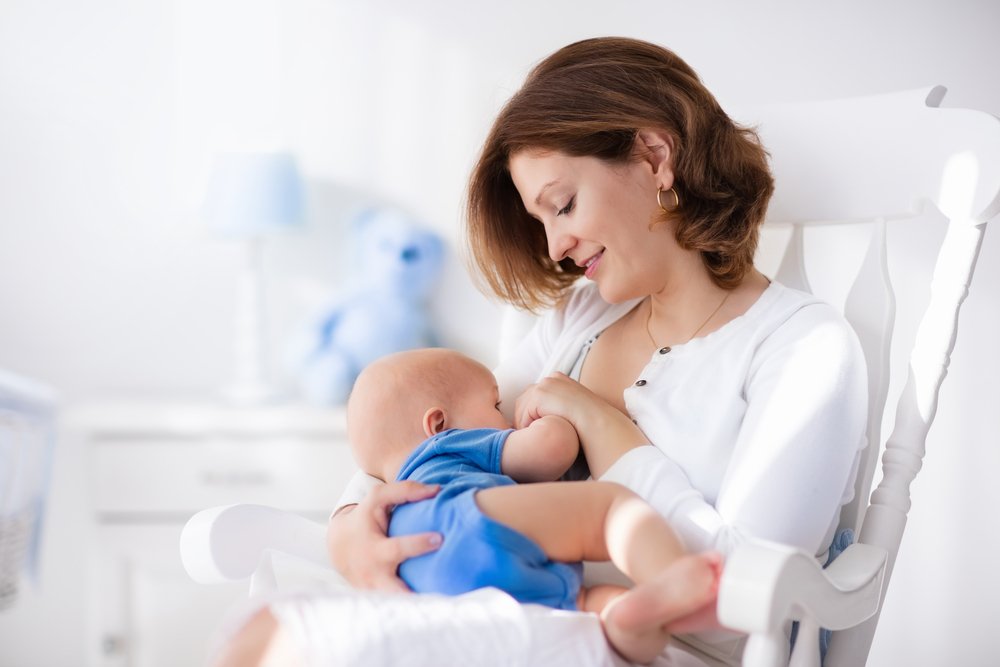 Почему возникают запоры у новорожденного при грудном вскармливании?