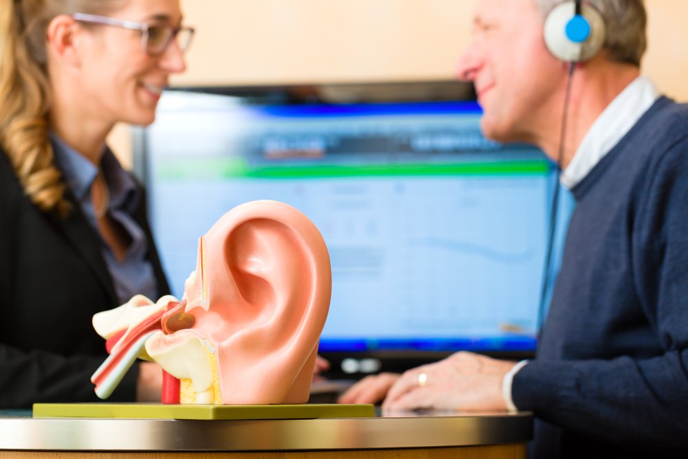 Симптомы и диагностика нарушений слуха