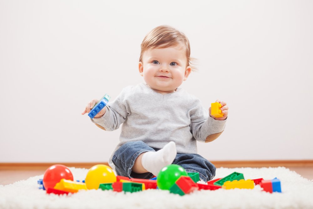 Игрушки, игры и занятия для детей 7-9 месяцев