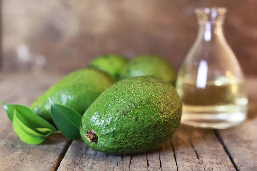 Масло авокадо — компонент в составе антивозрастных масок