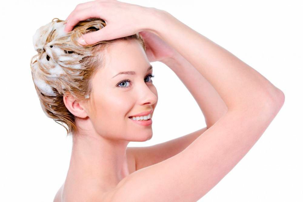 Лайфхак 4: Старайтесь мыть волосы шампунем реже