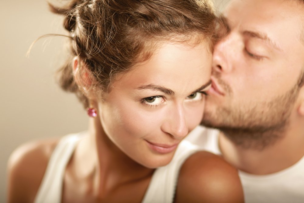 Какие эмоции и поведение мужчины должны насторожить женщину?