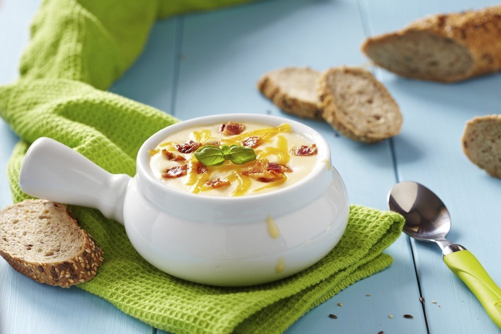 Классический рецепт сырного супа с гренками