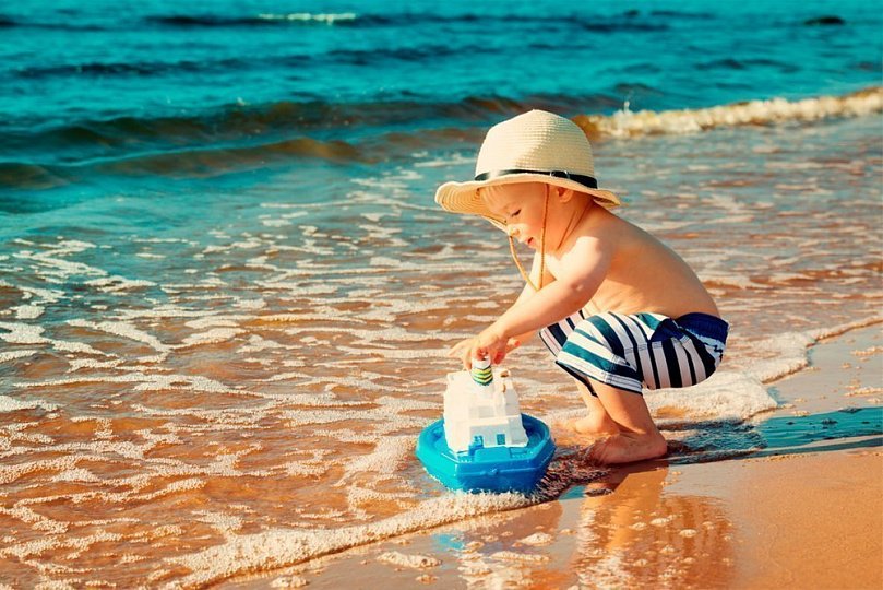 Уход за детьми на море Уход за детьми на море