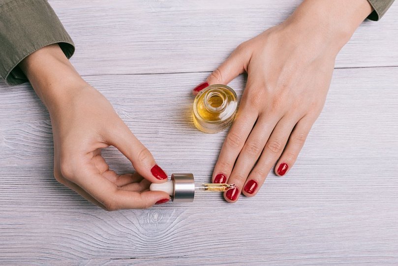 Масло для ногтей и кутикул своими руками 13