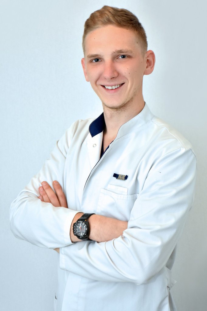 Врач челюстно-лицевой хирург «СМ-Клиника» Александр Какорин