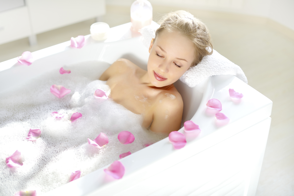 Польза расслабляющих ванн в уходе за телом