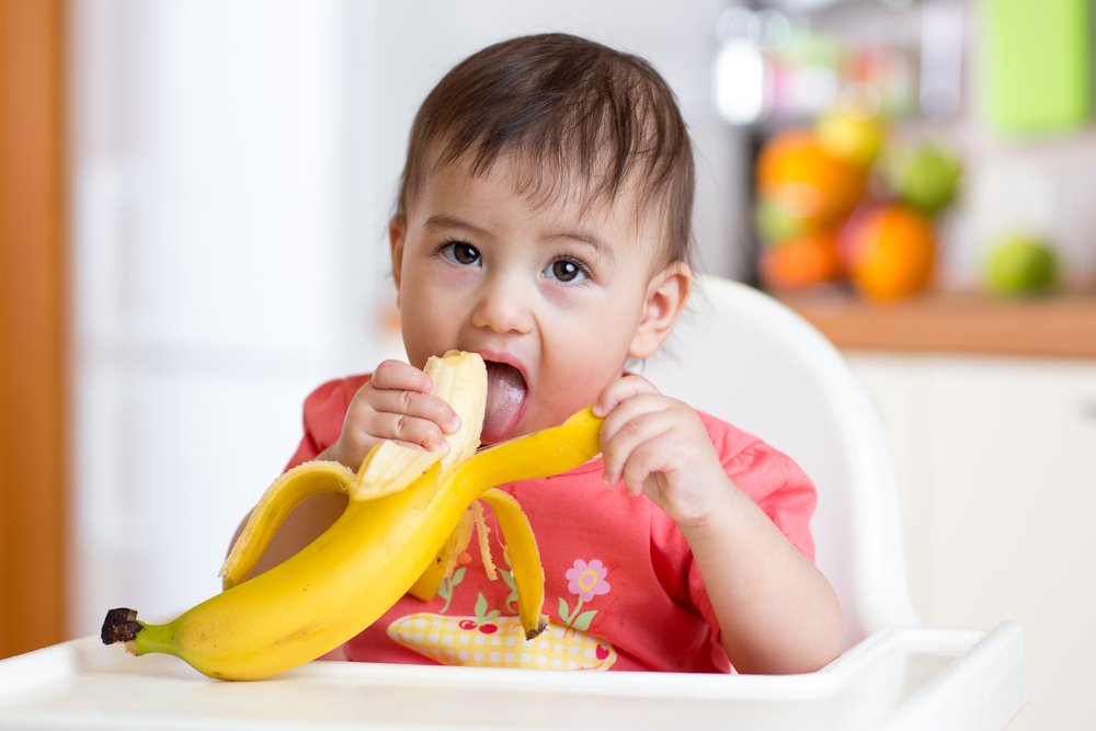 Состав бананов: витамины, белки и минералы для детей