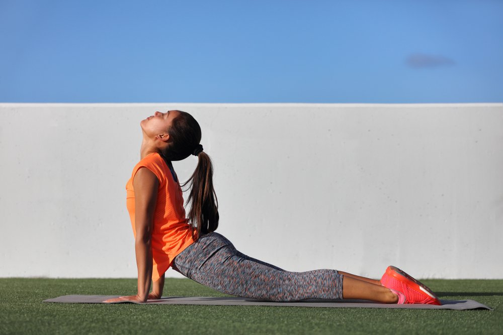 Упражнения для женщин — от сколиоза и болей в спине