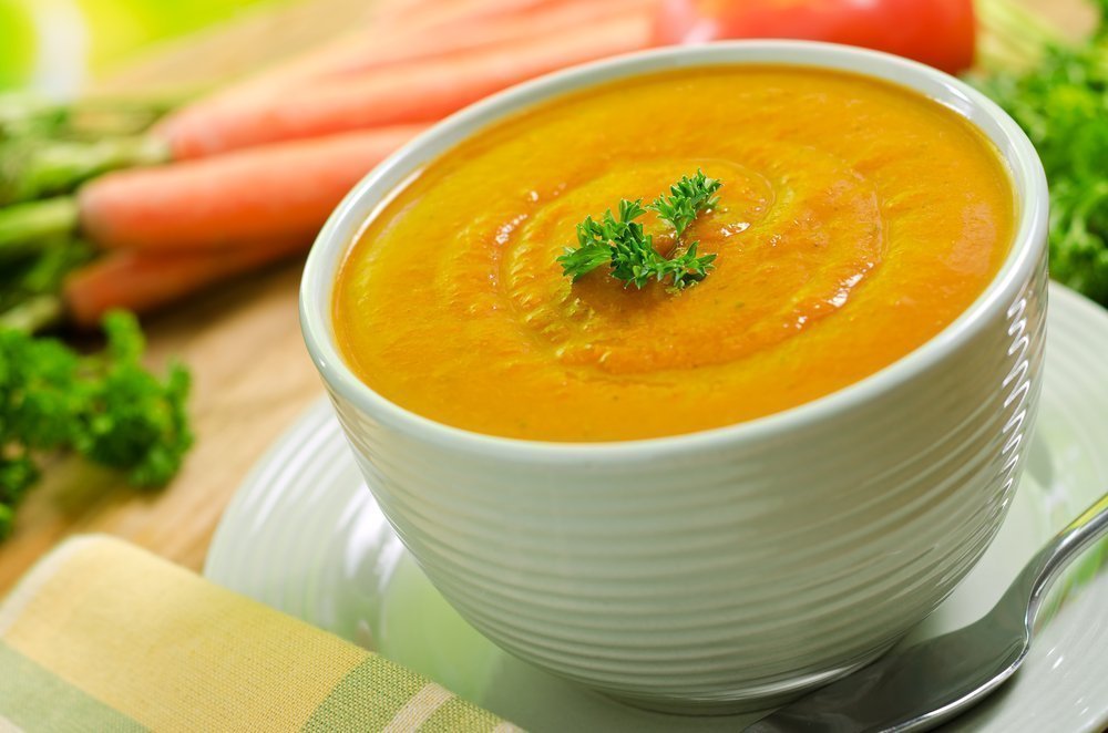 Суп-пюре из моркови с имбирем и кунжутным песто