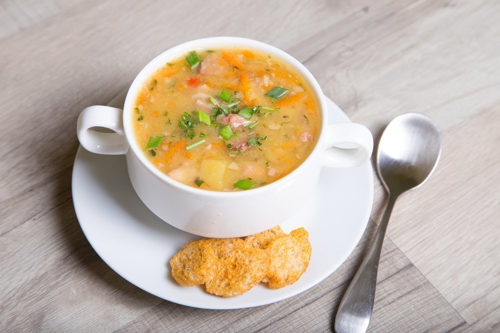 Гороховый суп с овощами и тмином