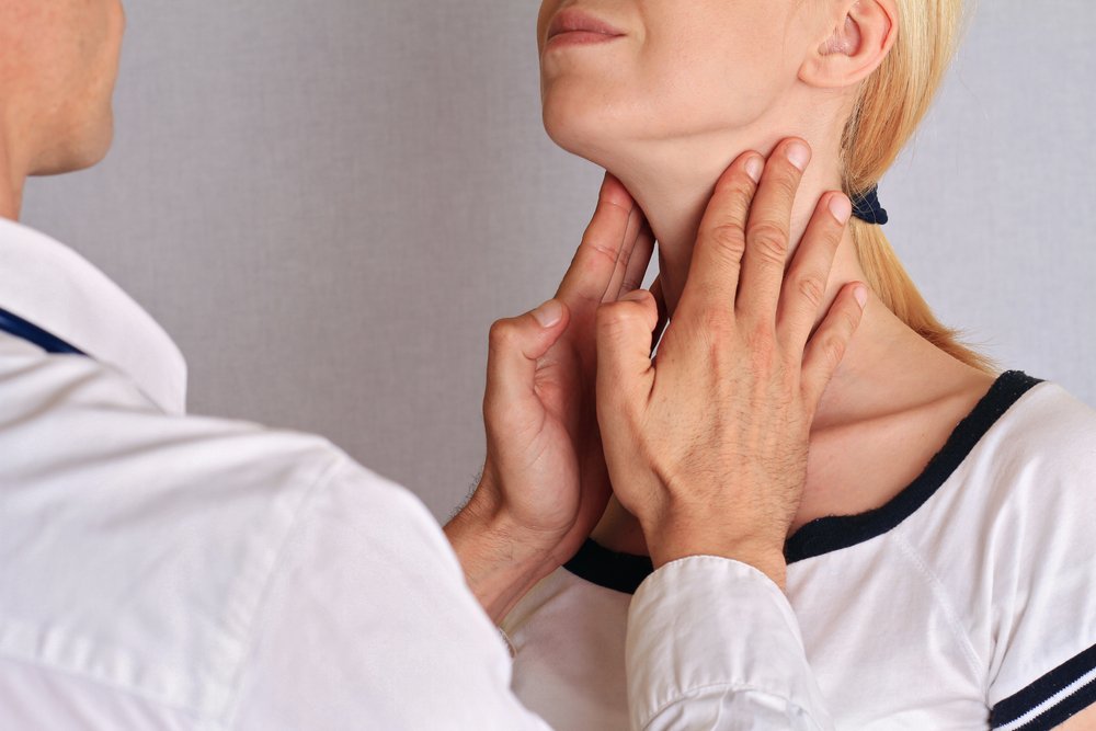 Симптомы при кисте щитовидной железы