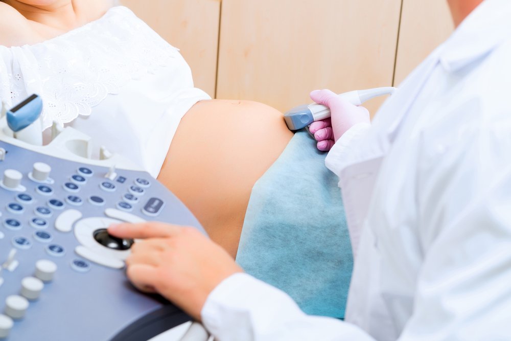УЗИ скрининг при беременности делать нельзя: это вредно