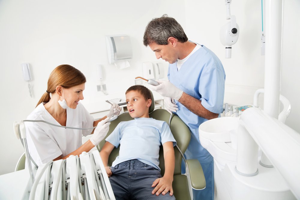 Протезирование зубов у детей: почему так важно