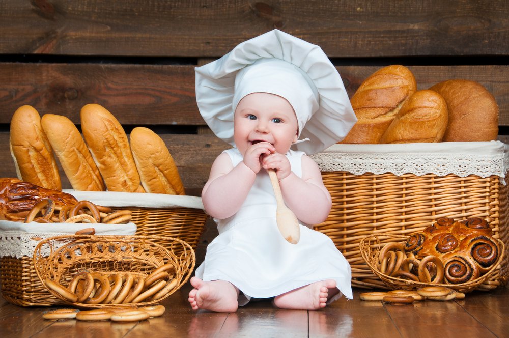 Меню питания ребёнка: нужен ли ему хлеб?