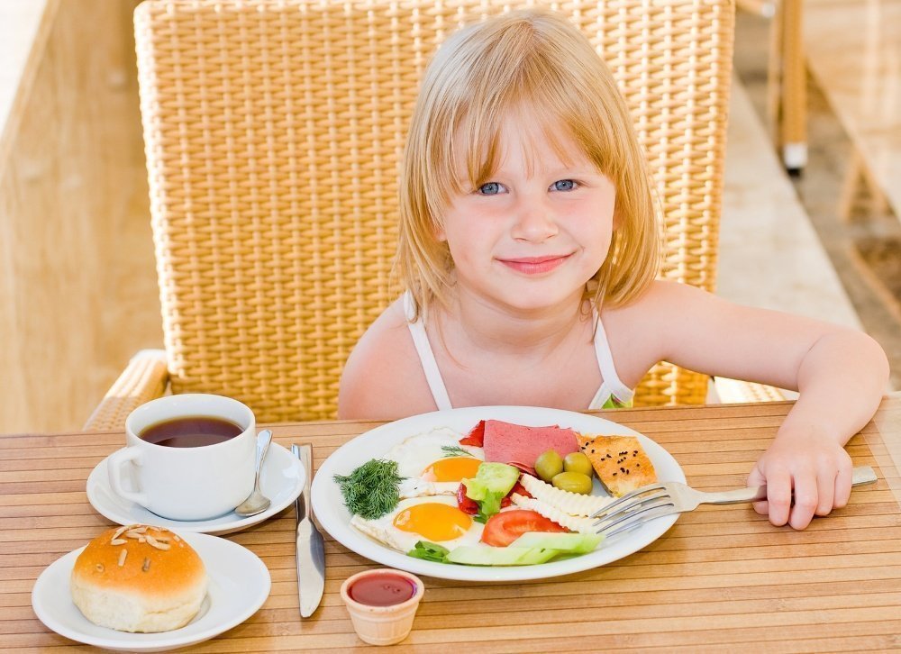 Питание ребёнка начинается с завтрака