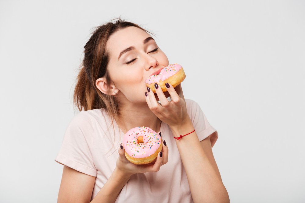 Почему хочется сладкого: 6 главных причин
