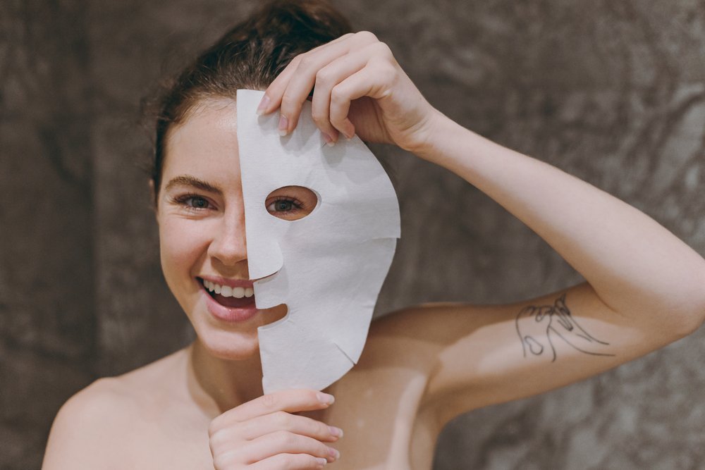 Как выбрать тканевую маску для лица?