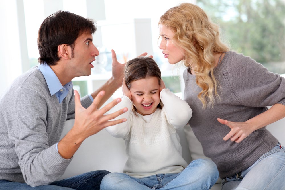 Привычки поведения малыша: пример родителей