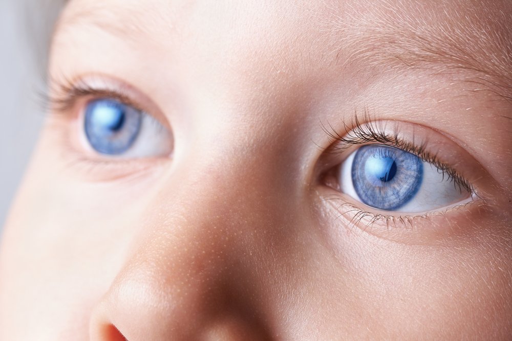 Детская катаракта: симптомы болезни
