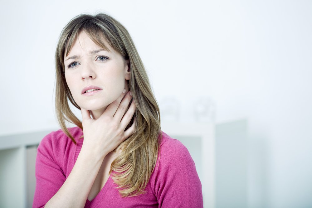 Когда нужен врач: боль в горле, лихорадка