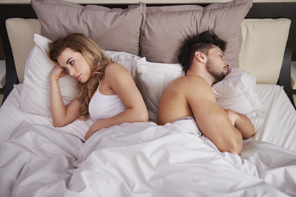 Муж не спит с женой: потенция снизилась или…?