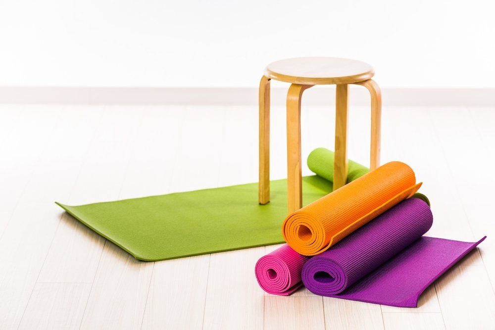 Чем можно заменить коврик для йоги?
