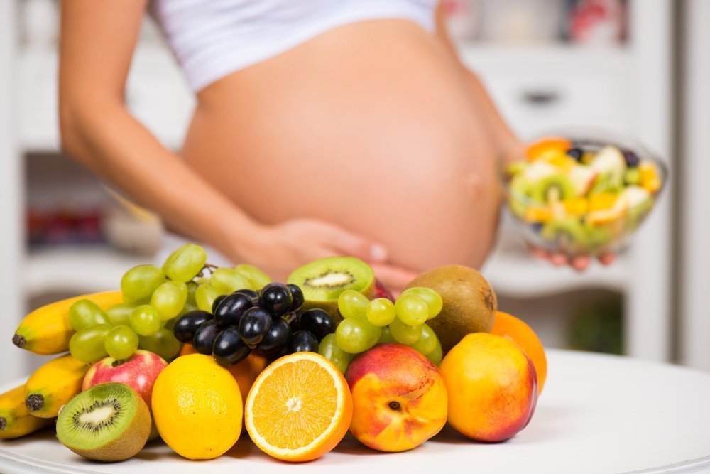 Какие фрукты нужны при беременности?