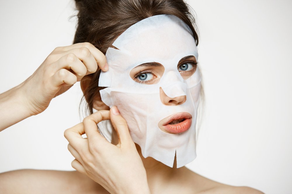 Использование популярных видов масок в уходе за кожей