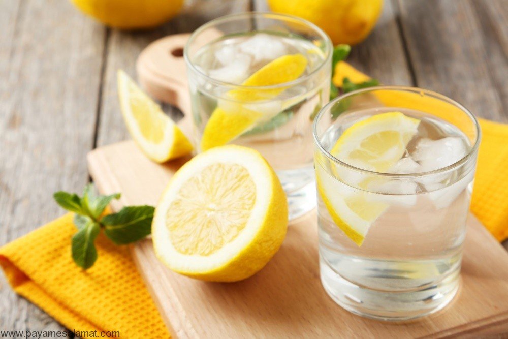 9. Вода с лимоном