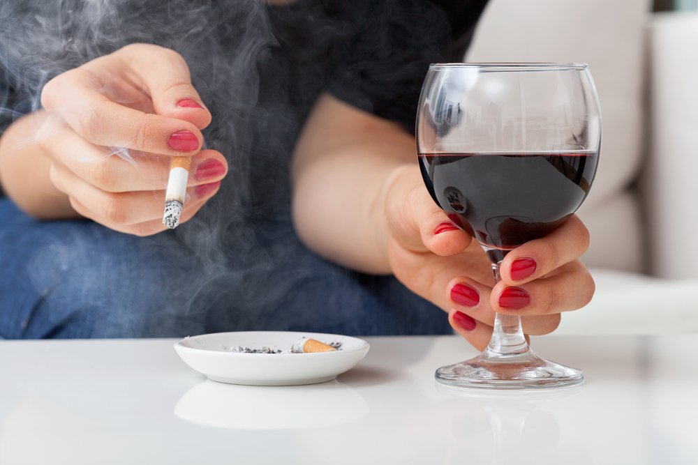 Курение, алкоголь и кофеин как антивитамины
