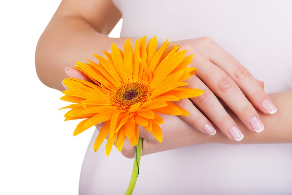 Безопасно ли наращивать ногти беременным женщинам?