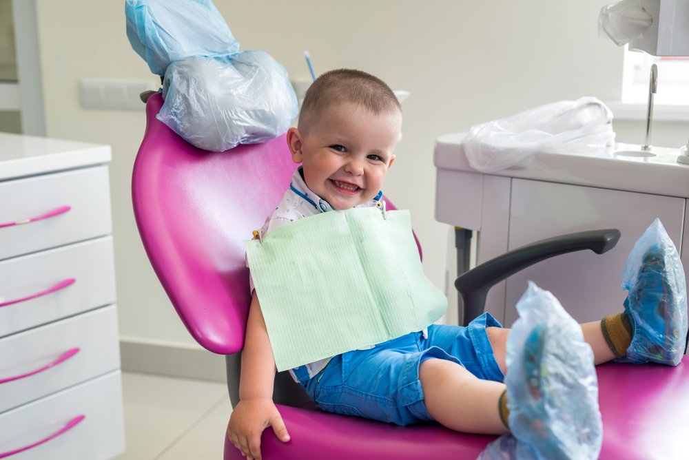 Причины поражения зубов у детей