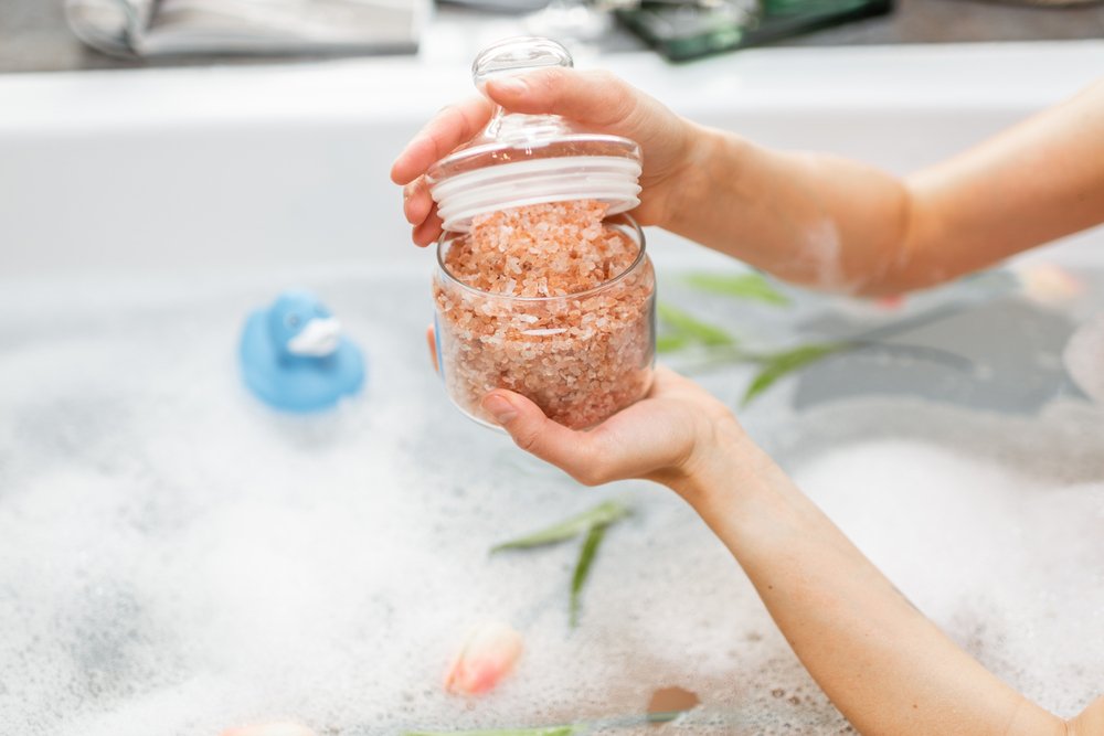 Польза и целебные свойства солевых ванн